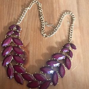 Lovely leaf like necklace